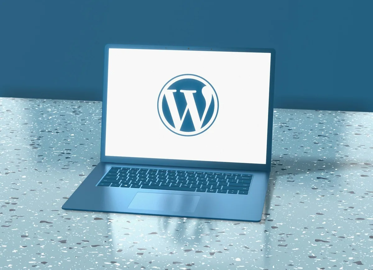 WordPress vs Voog vs Wix — mis sobib väikeettevõttele?